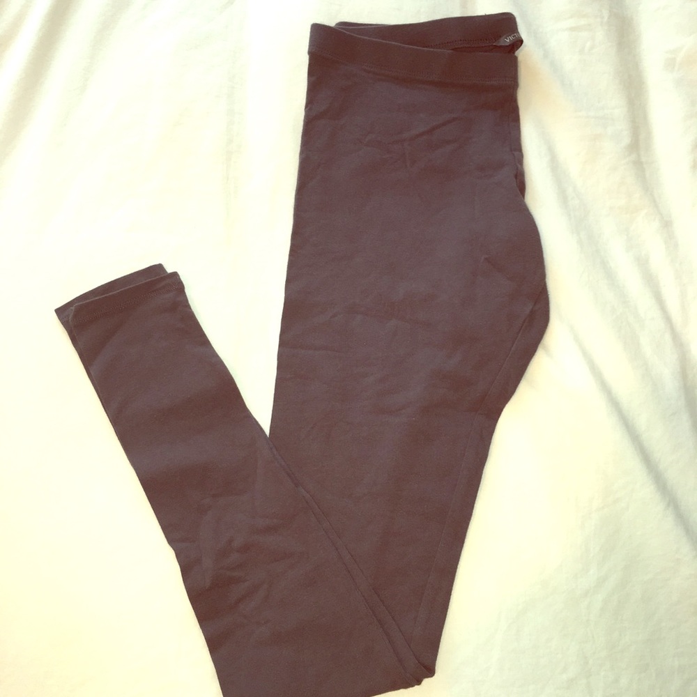 VS  gray leggings - worn once